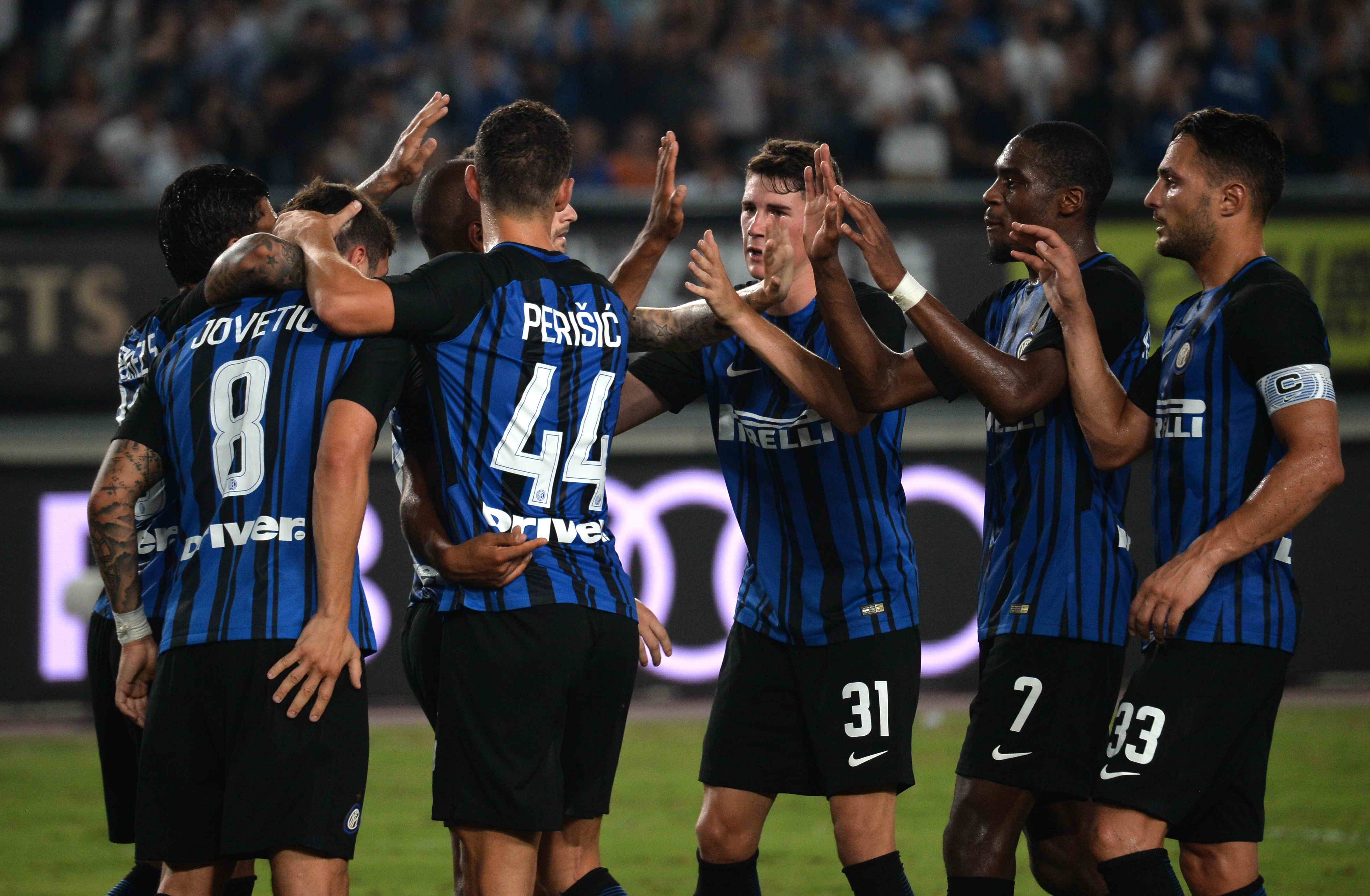 NBA季后赛焦点球员精彩表现（NBA季后赛明星球员高光时刻）