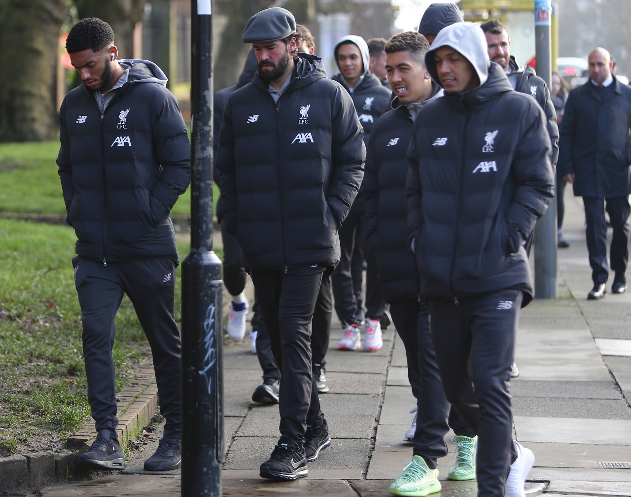 法国助教斯特凡撰文：登贝莱独一无二，奥利塞令人印象深刻（法国助教斯特凡撰稿：登贝莱无可替代，奥利塞表现抢眼）