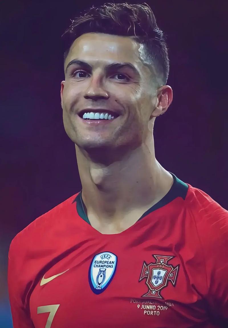 队记：杨瀚森随着比赛的进行越打越舒服，他需要真正上场打球（队记：杨瀚森越战越自如，他亟需获得真正的出场时间）